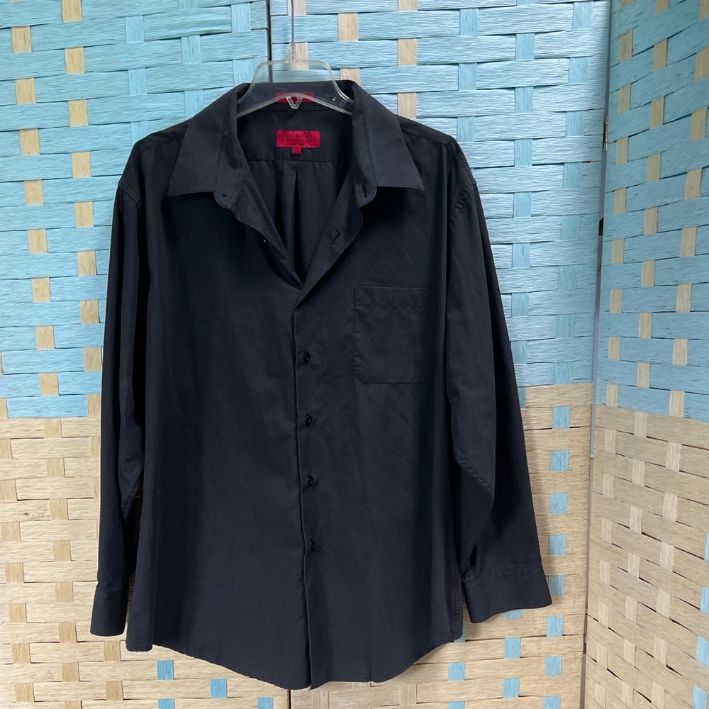 Mens Long sleeve button down dress shirt. Black, Fitted. EUC
